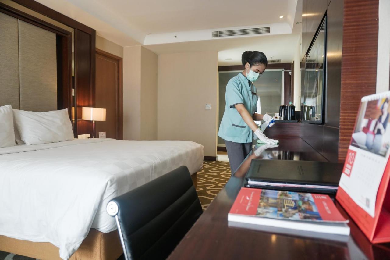 Swiss-Belhotel Serpong Exterior foto