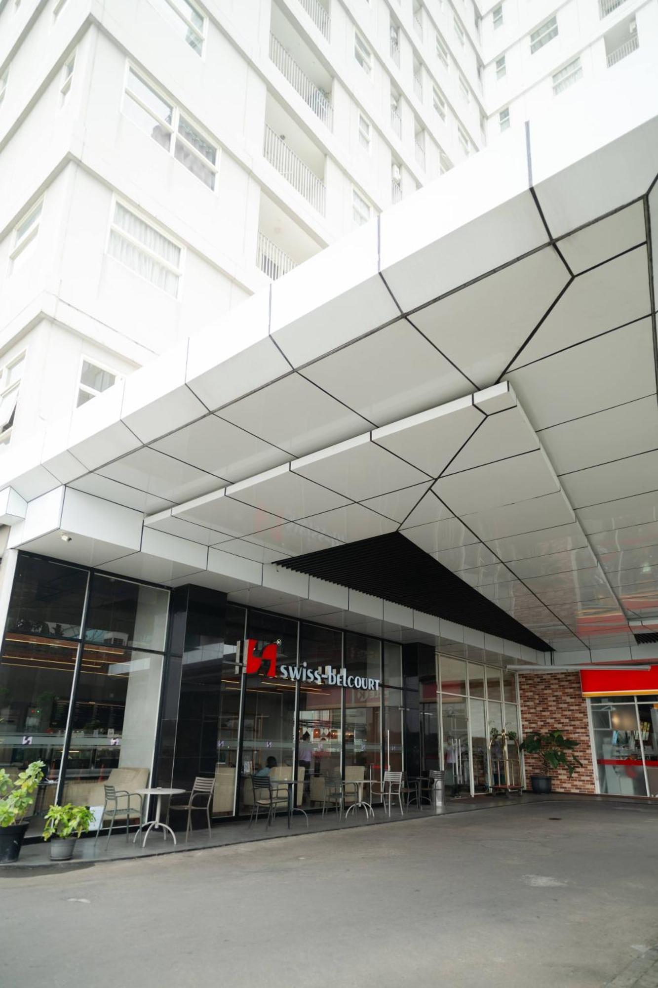 Swiss-Belhotel Serpong Exterior foto
