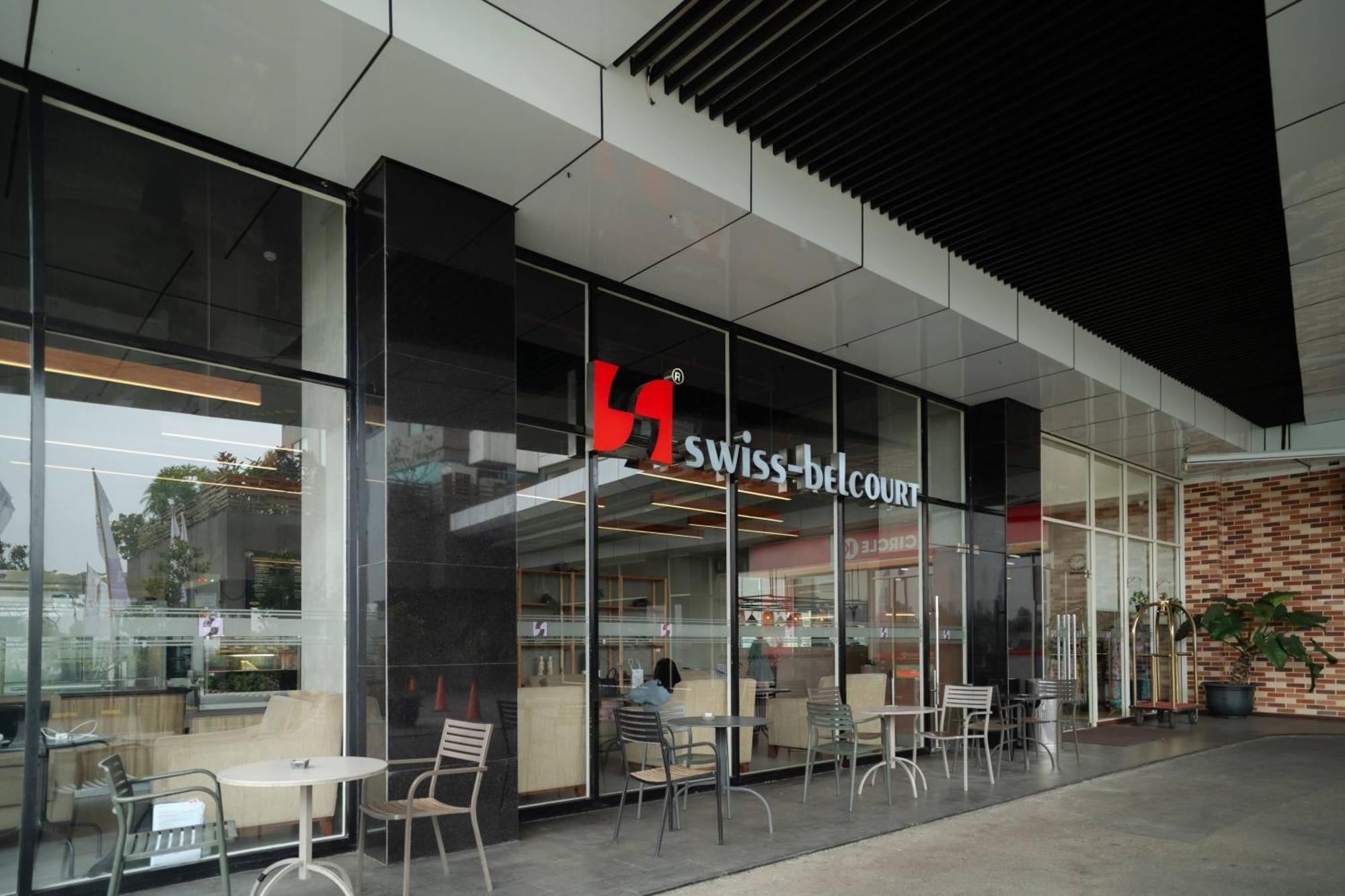 Swiss-Belhotel Serpong Exterior foto